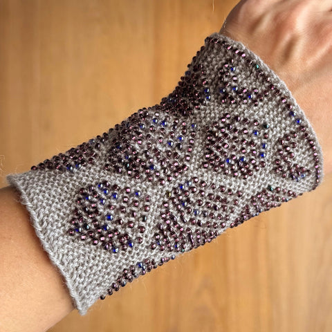 Vilnonės riešinės (#307)